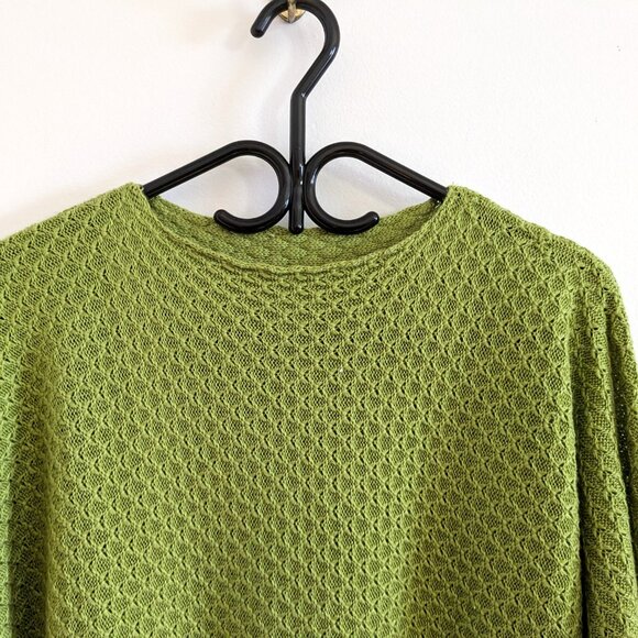 Green Knit Sweater – Size Medium - Picture 2 of 5